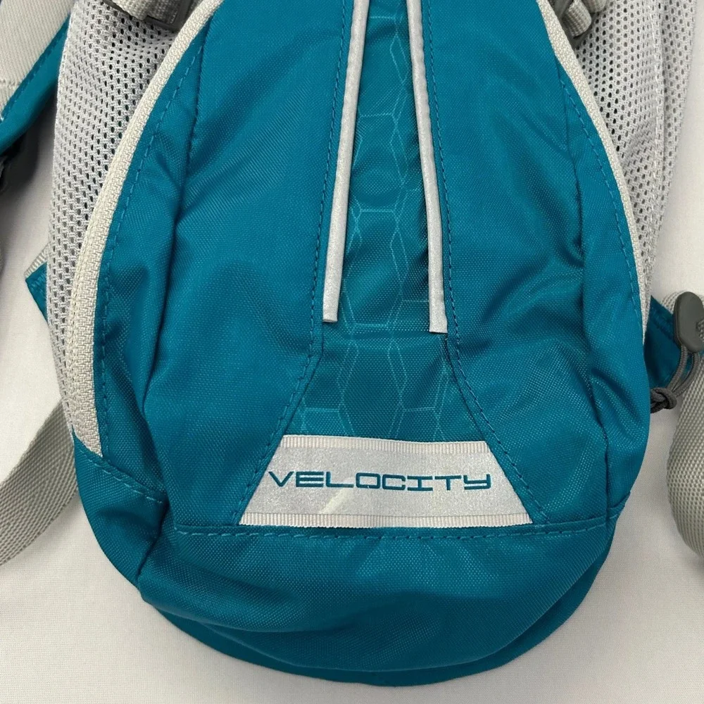 CamelBak Velocity Hydration Pack Teal Blue Reflective Hiking Running Bag 70oz